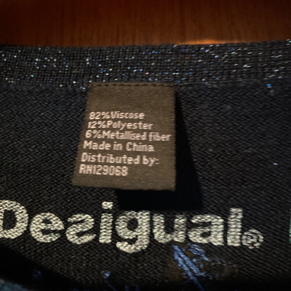 Sweater - Picture 4 of 4